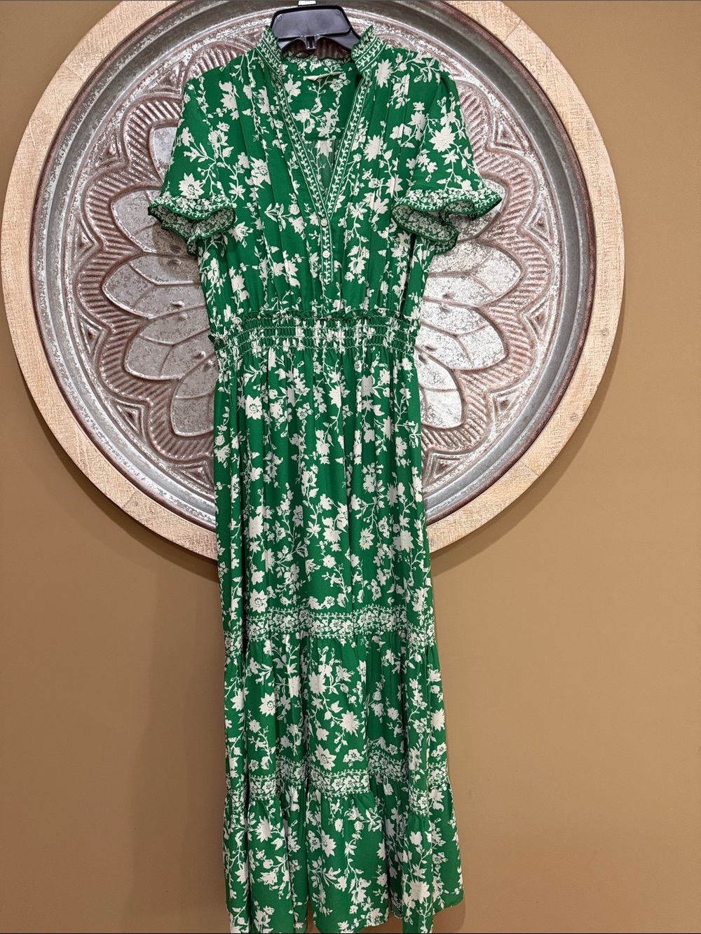 Max Studio London Green Maxi Dress with White Floral Print and Flutter Sleeves